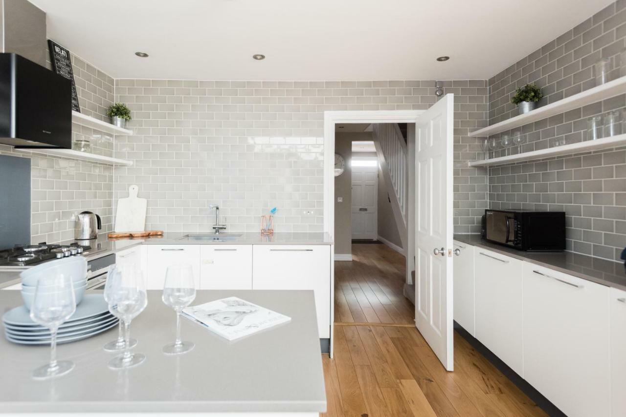 The Navy Court - Scandinavian Inspired 4Bdr Home Oxford Exteriör bild
