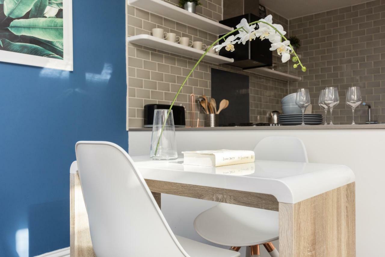 The Navy Court - Scandinavian Inspired 4Bdr Home Oxford Exteriör bild
