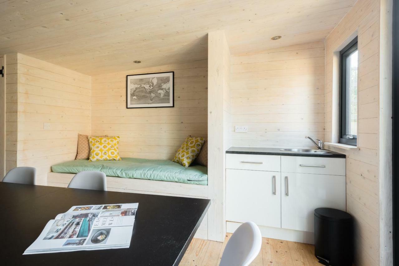 The Navy Court - Scandinavian Inspired 4Bdr Home Oxford Exteriör bild