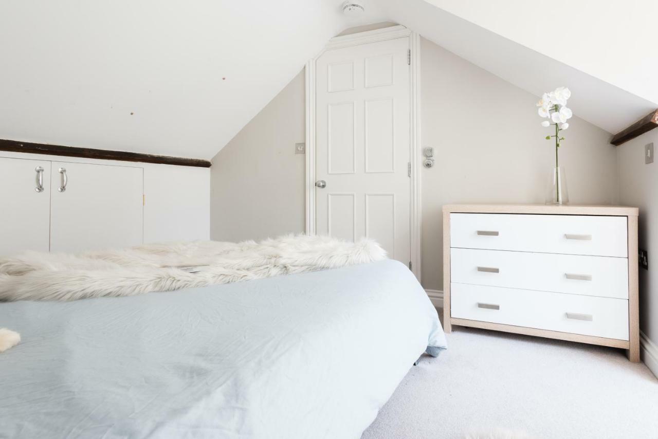 The Navy Court - Scandinavian Inspired 4Bdr Home Oxford Exteriör bild